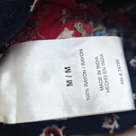 3/$20 Bila Red and Blue Paisley Blouse Size M - Picture 6 of 8